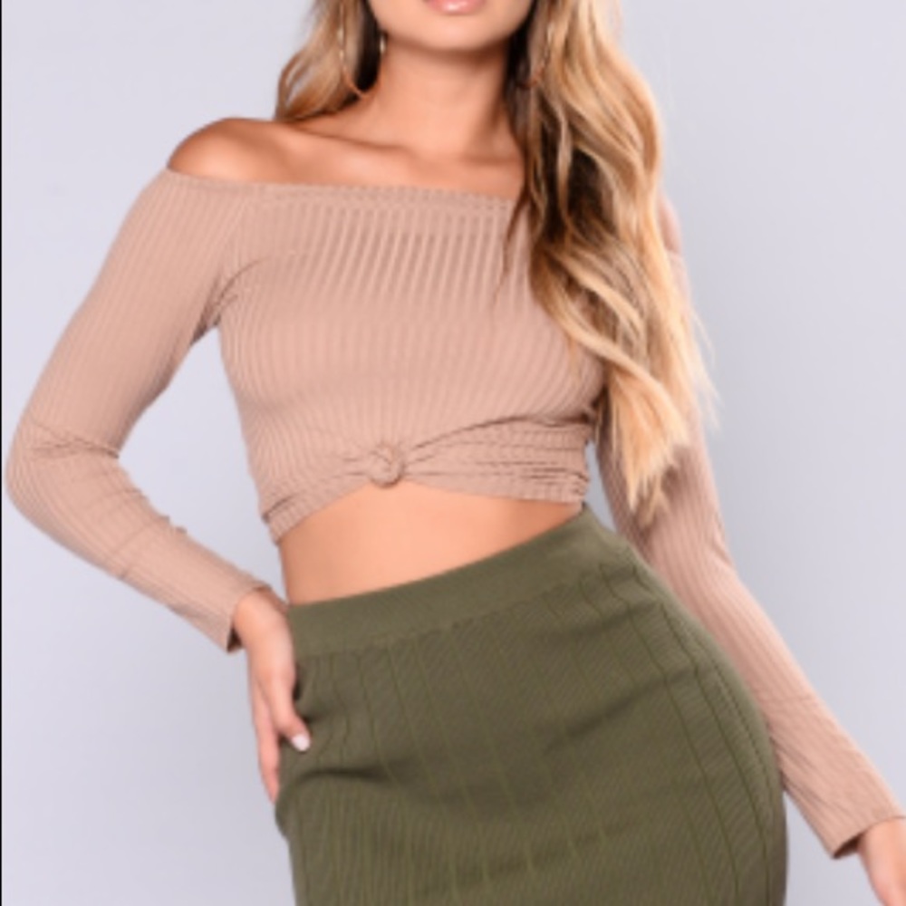 Katy off the shoulder crop top